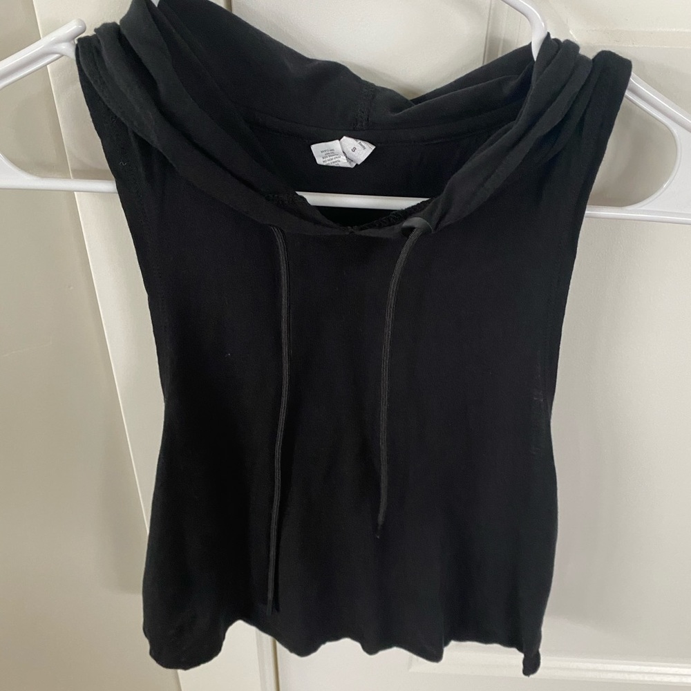 Zyia Sleeveless Hooodie